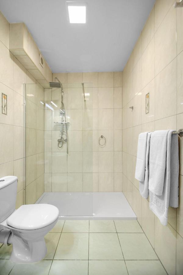 Taaakaryba Hotel Kołobrzeg Kültér fotó