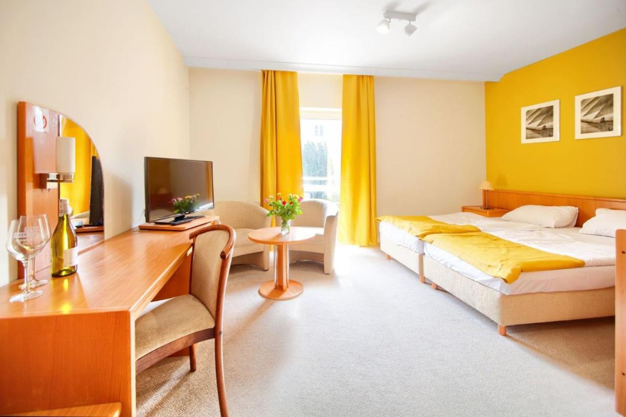 Taaakaryba Hotel Kołobrzeg Kültér fotó
